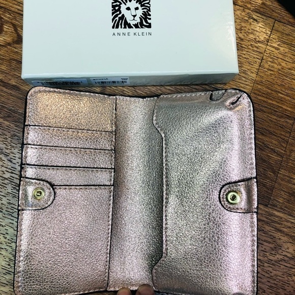 Wallet Card Cell Phone Holder by Anne Klein NIB - Picture 2 of 7